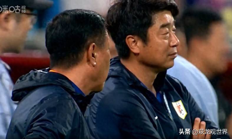 关于成都谢菲联在比赛中遭遇困境，需拼尽全力的信息