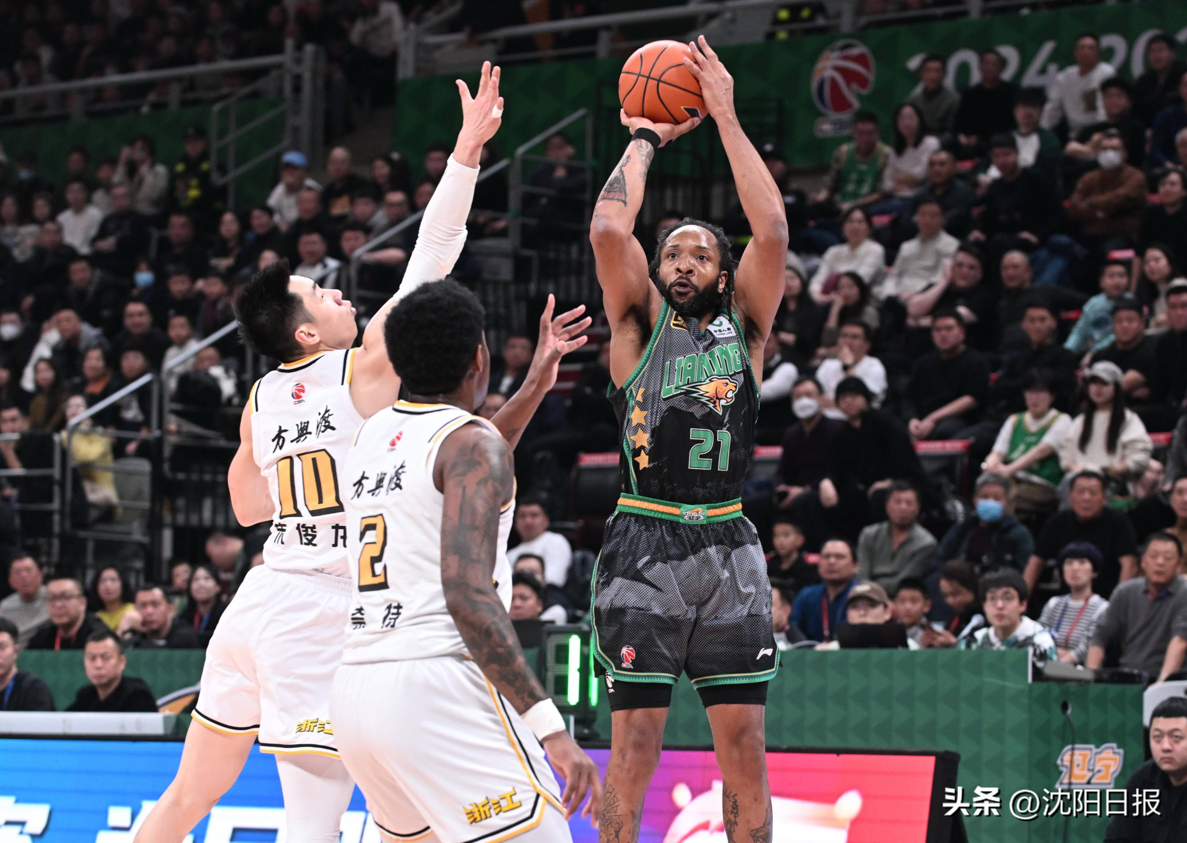 辽宁男篮保持不败战绩，积极备战下一场比赛