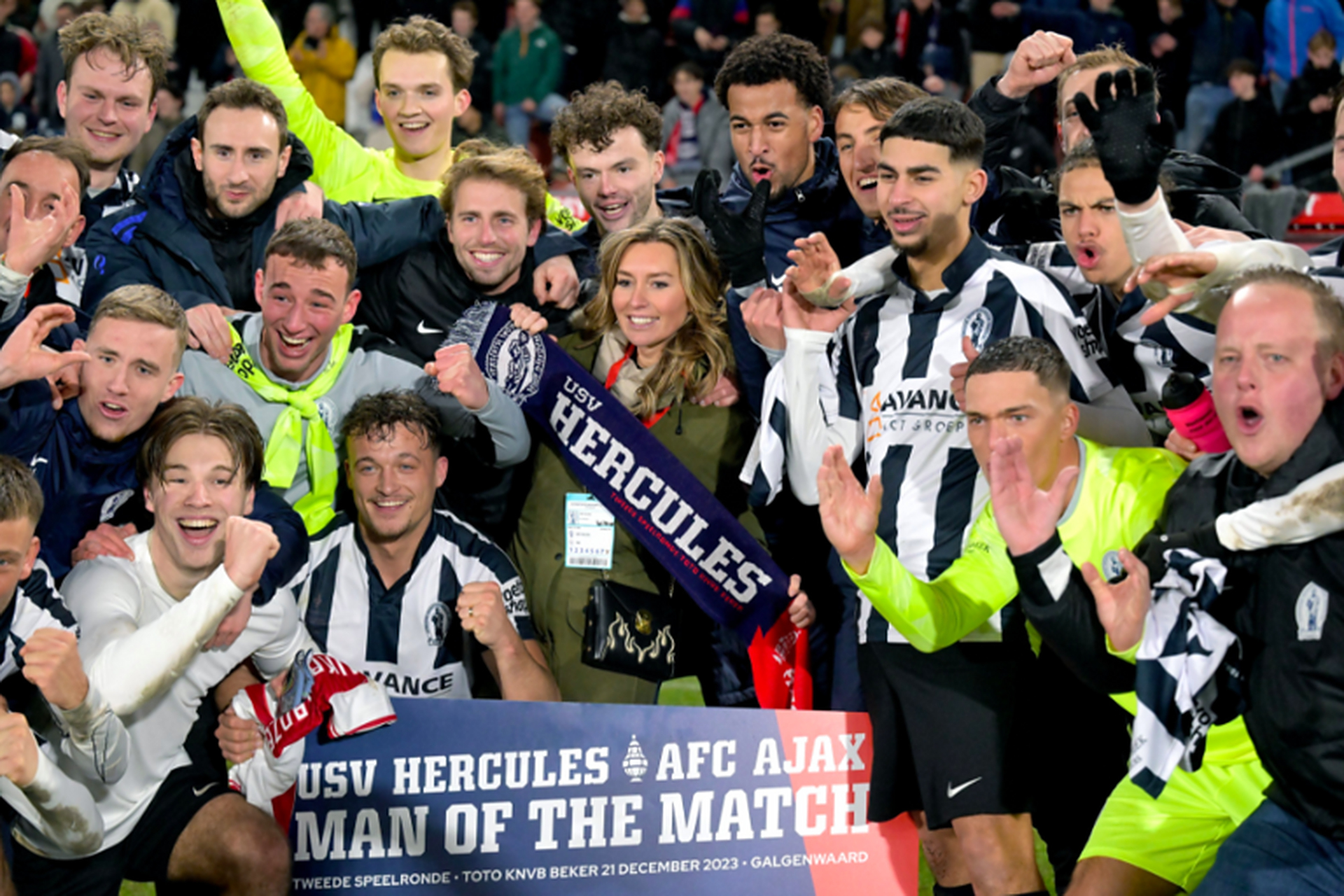 杏彩体育在线登录-阿贾克斯队在比赛中取得关键胜利