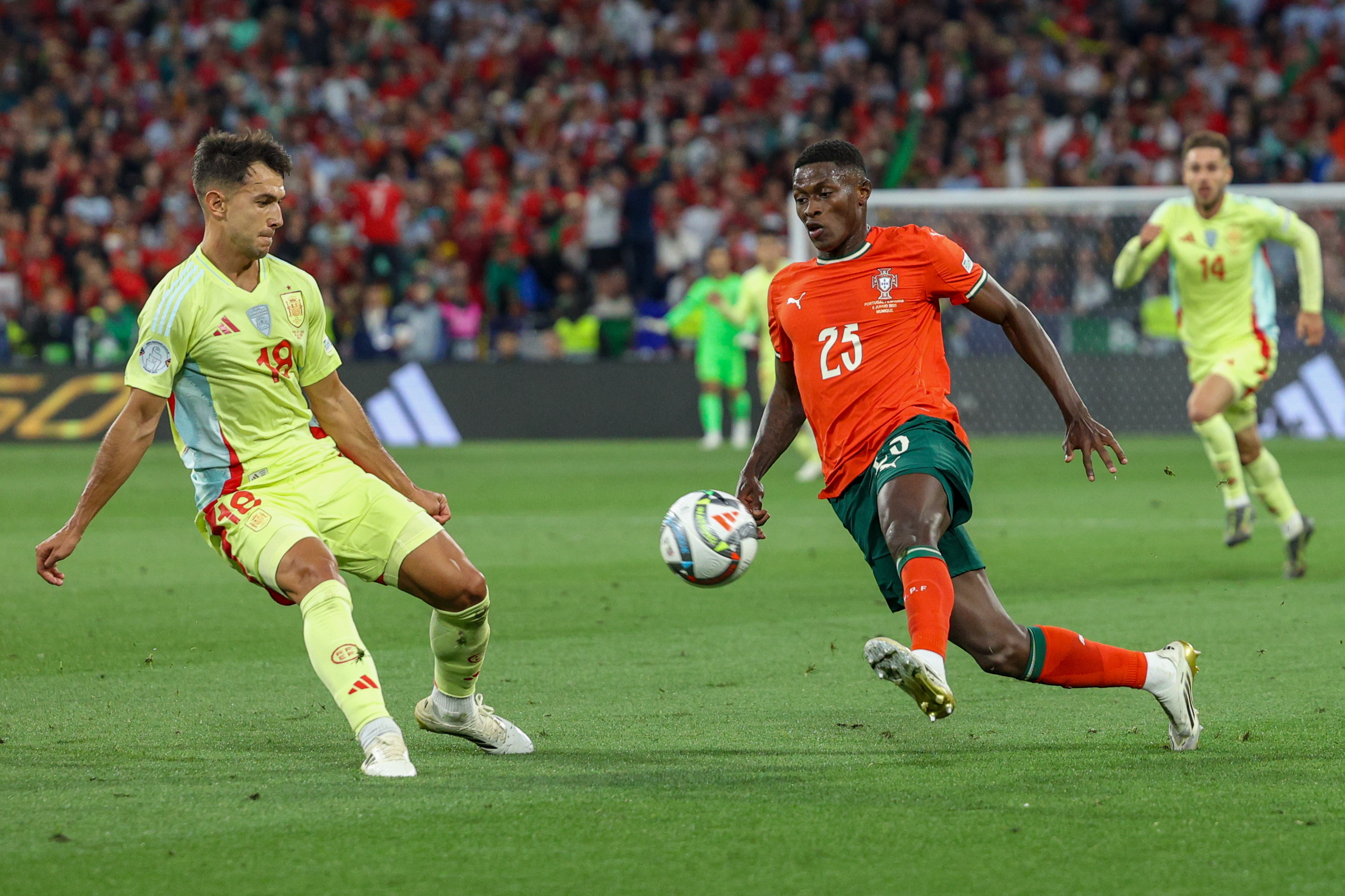 关于欧国联比赛：巴西两球击败阿根廷封得冠的信息