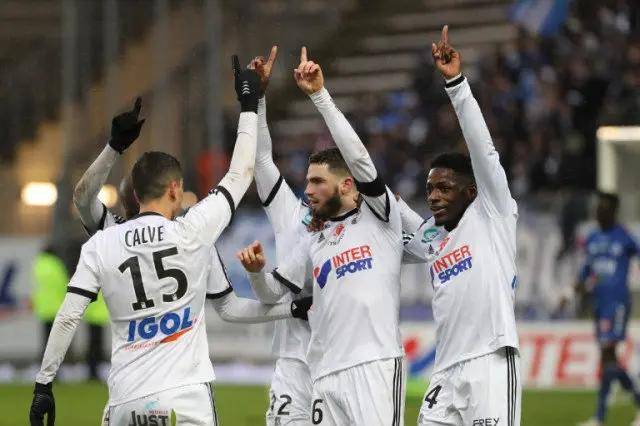 杏彩体育直播-亚眠客场失利，保级形势日益严峻的简单介绍