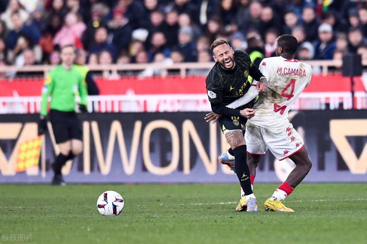 包含摩纳哥队两连败，迫切需要调整状态的词条