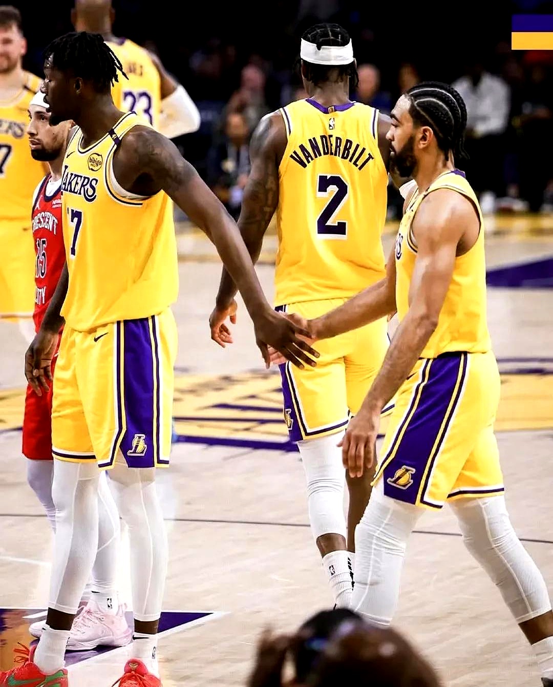 杏彩体育直播-火箭主帅指责球员防守不力，需重视防守训练