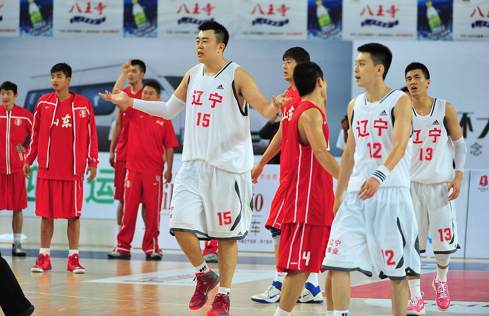 杏彩体育直播-日本篮球联赛主场战绩不俗，实力有增