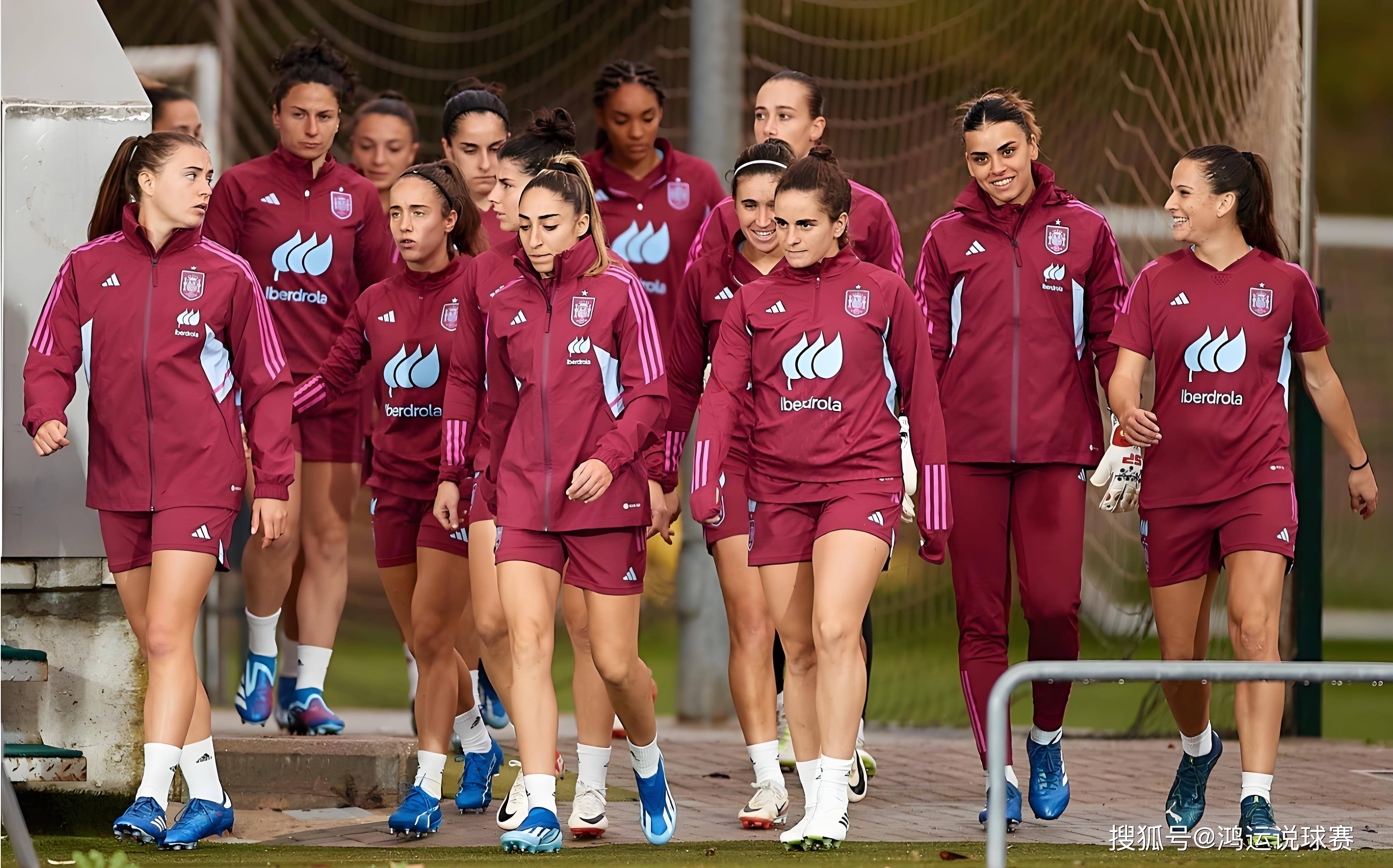 巴西女足队在国际赛场上踢出好成绩 巴西女足队在国际赛场上踢出好成绩