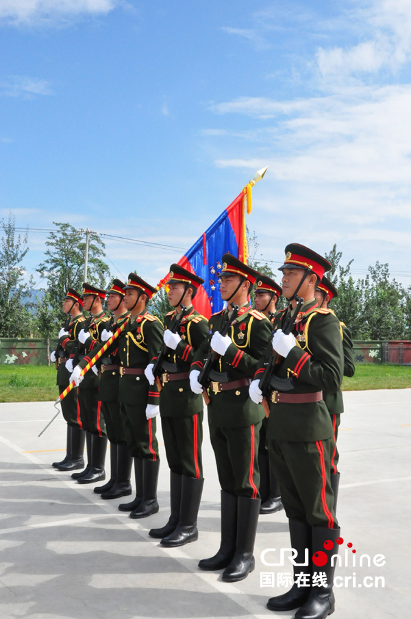 代表国家荣耀出征，跨越困难迎接挑战