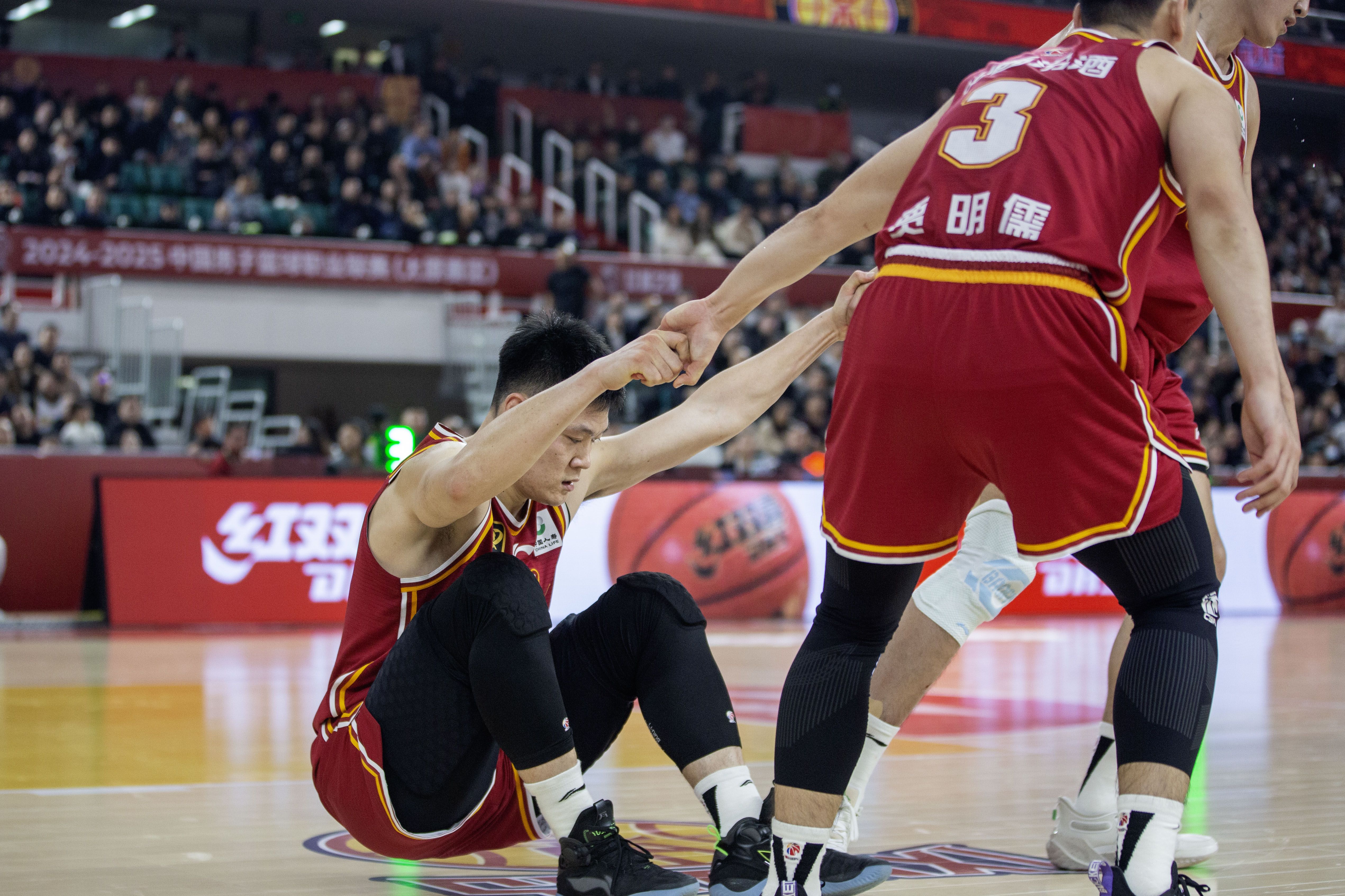 新疆男篮备战充实，力争在主场赢得比赛