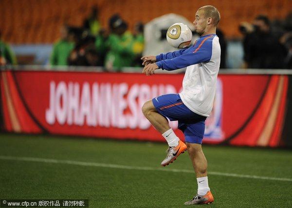 荷兰夺得关键胜利，晋级形势乐观的简单介绍