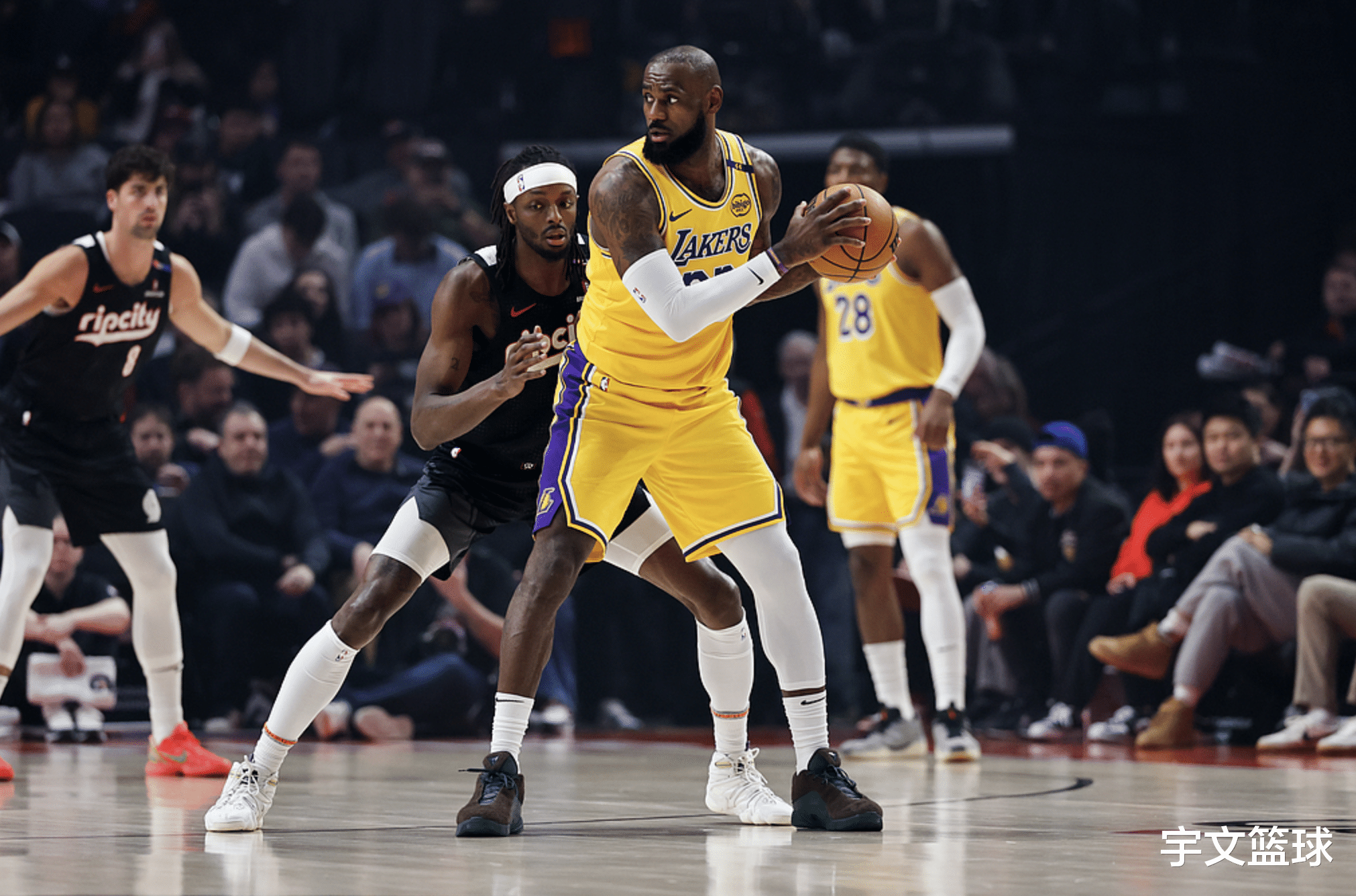 杏彩体育平台-开拓者队防守失守，遭遇失利