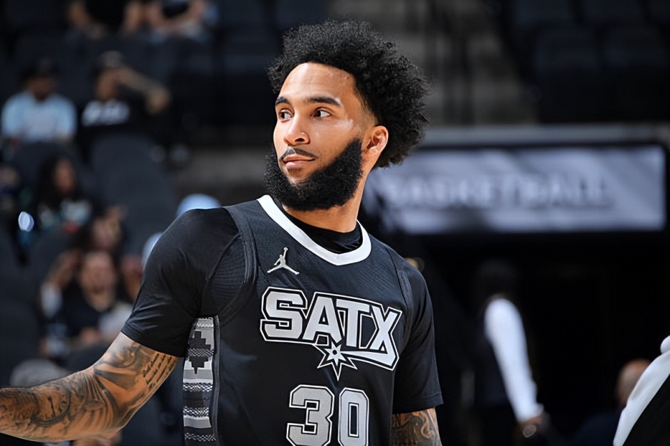 杏彩体育在线-包含马刺前瞻新赛季，大佬重现顶级表现的词条