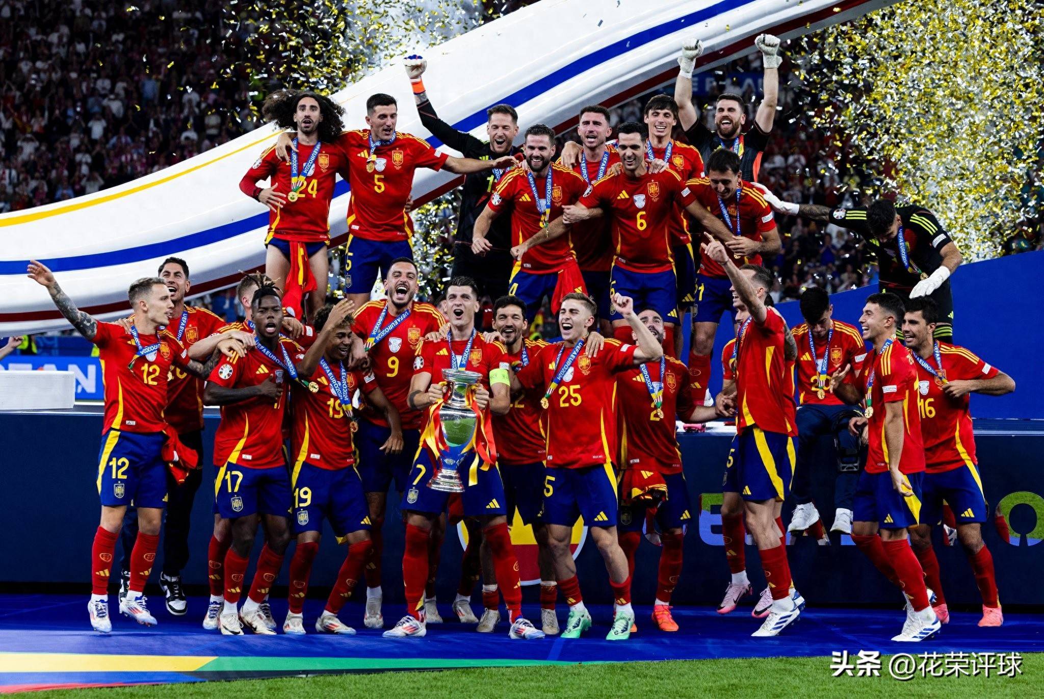 包含欧盃选拔赛华丽开战引来大批球迷的词条 包含欧盃选拔赛华丽开战引来大批球迷的词条